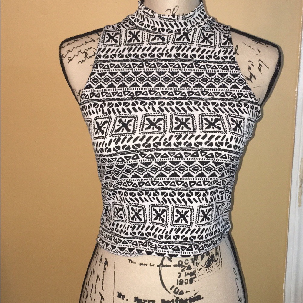 Body Central Tribal Black/White Crop